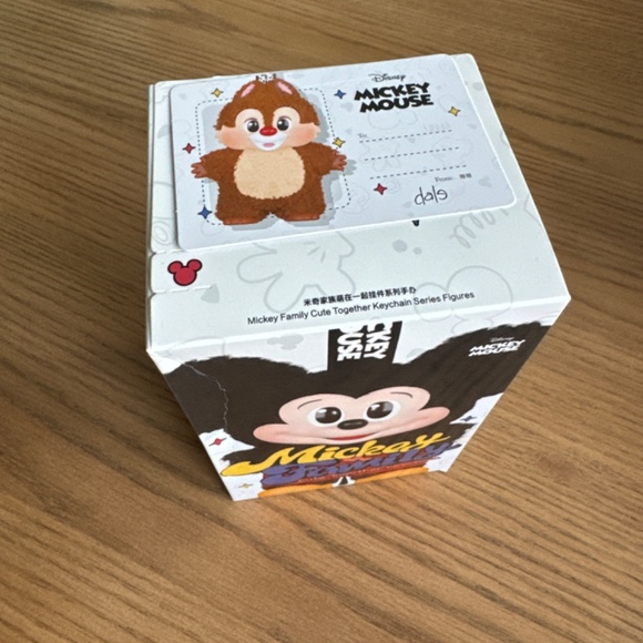 Confirmed “Dale” Mickey Family Cute Together Keychain [100% AUTHENTIC POP MART] - Picture 2 of 3